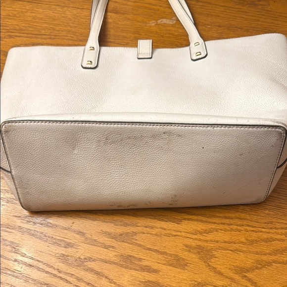 MICHAEL Michael Kors Cream Tote Bag with Gold Hardware - Picture 6 of 6